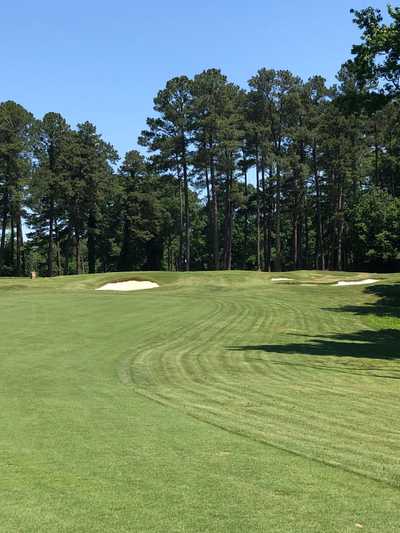 The uphill approach on 16